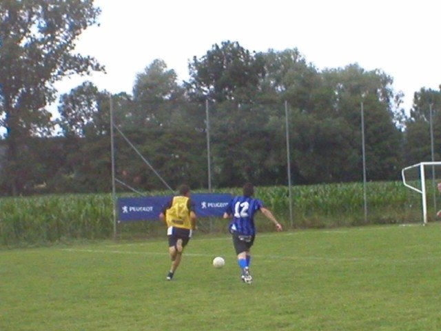 61_fussball schwarzau 2005 050.jpg